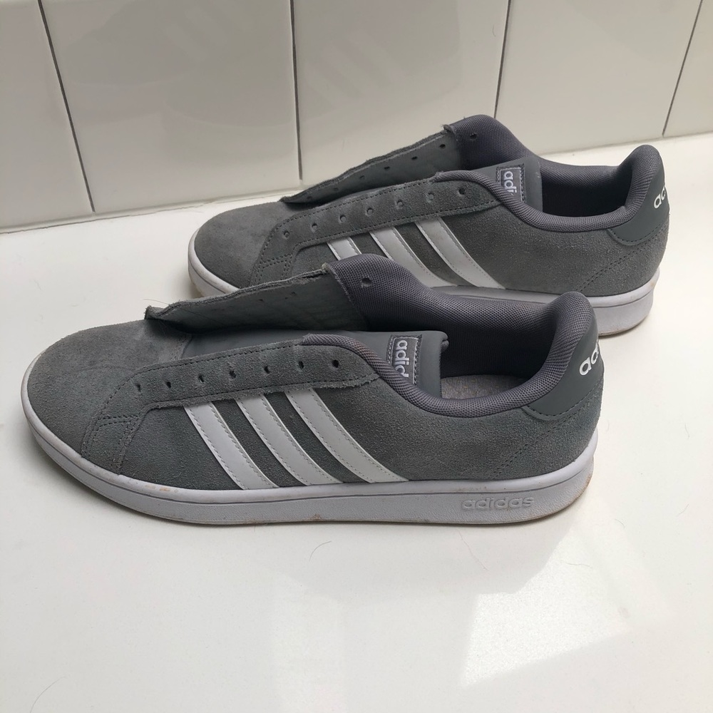 Gray suede Adidas, Men’s size 9.5